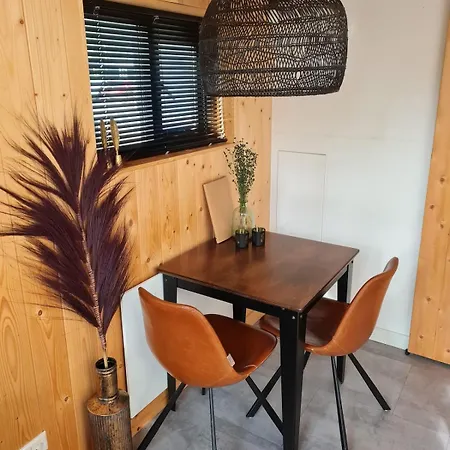 Tiny House De Otterlodge Op De Veluwe Met Hottub! Otterlo